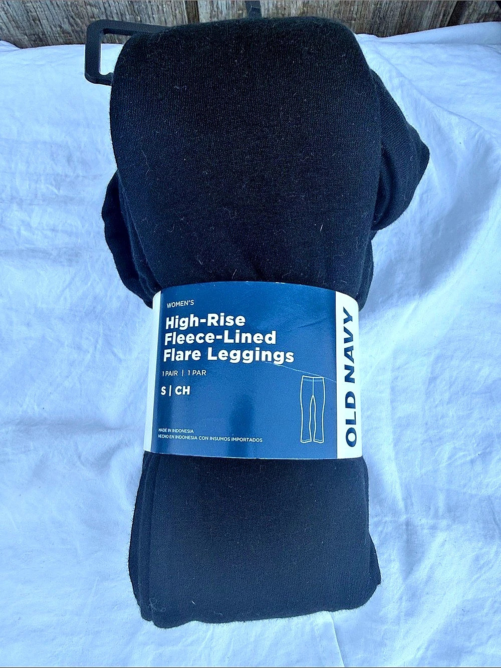 Old Navy High-Rise Fleece-Lined Flare Leggings Black Small NWT